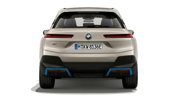 BMW iX vue arrière BMW iX Kaschmirsilber i20 vue arrière