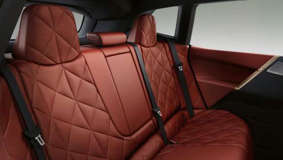 Design intérieur BMW iX arrière Suite Castanea BMW iX i20 Design intérieur arrière Suite Castanea