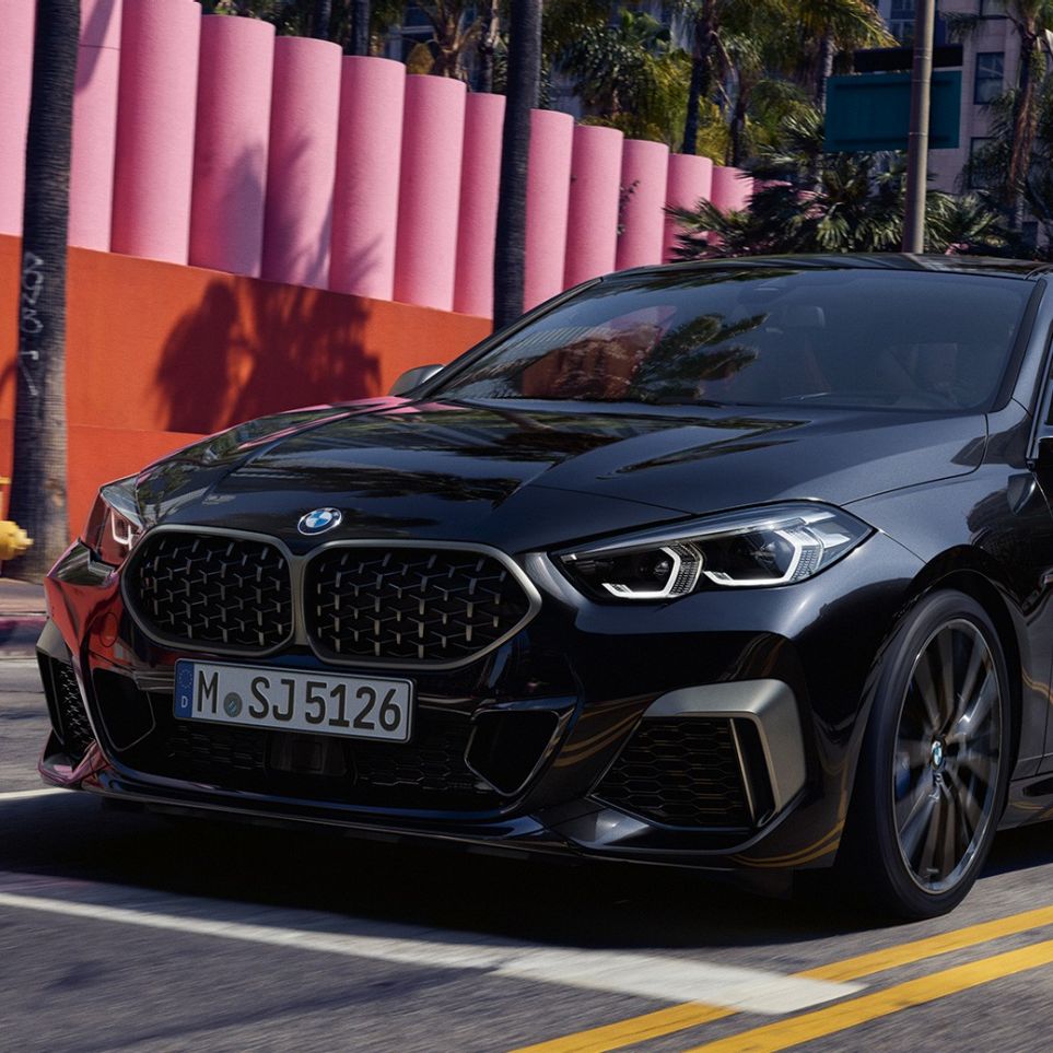 Design avant, BMW M235i xDrive Gran Coupé Design avant de la BMW M235i xDrive Gran Coupé 2020 Black Sapphire metallic F44, vue de trois quarts face