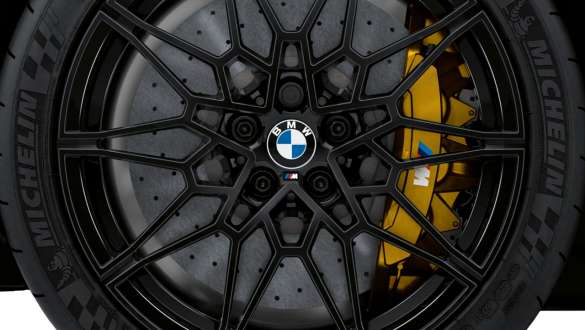 Freins M en carbone céramique de la BMW M3 Competition Berline G80 2020 Freins M en carbone céramique de la BMW M3 Competition Berline G80 2020, vue en gros plan