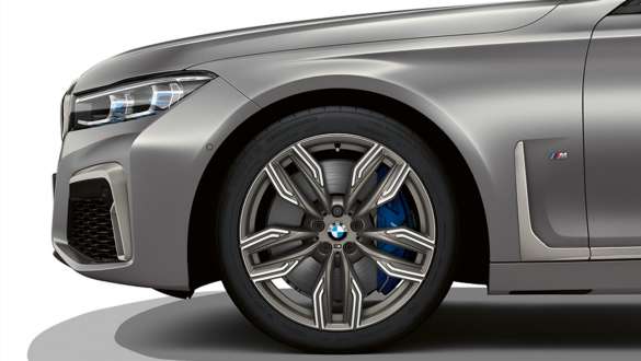 Jantes BMW M 20" en alliage léger, à doubles rayons 760 M, avec monte de pneus mixte BMW M760Li xDrive Berline, jantes BMW M 20" en alliage léger, à doubles rayons 760 M, avec monte de pneus mixte