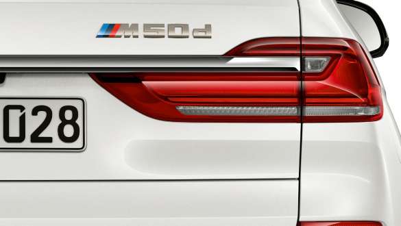 BMW X7 M50d, moteur BMW X7 M50d, moteur, G07, dénomination de modèle sur la poupe