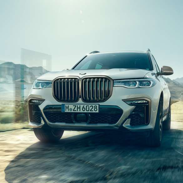 BMW X7 M50d, vue avant. BMW X7 M50d en Mineralweiß, vue avant, G07, 2019