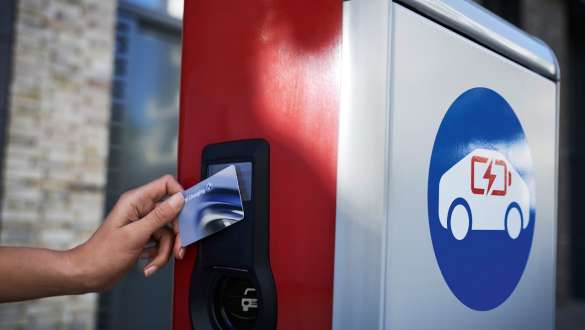 Recharger BMW en cours de route BMW Charging Card Électromobilité BMW recharge en cours de route recharge BMW Charging Card