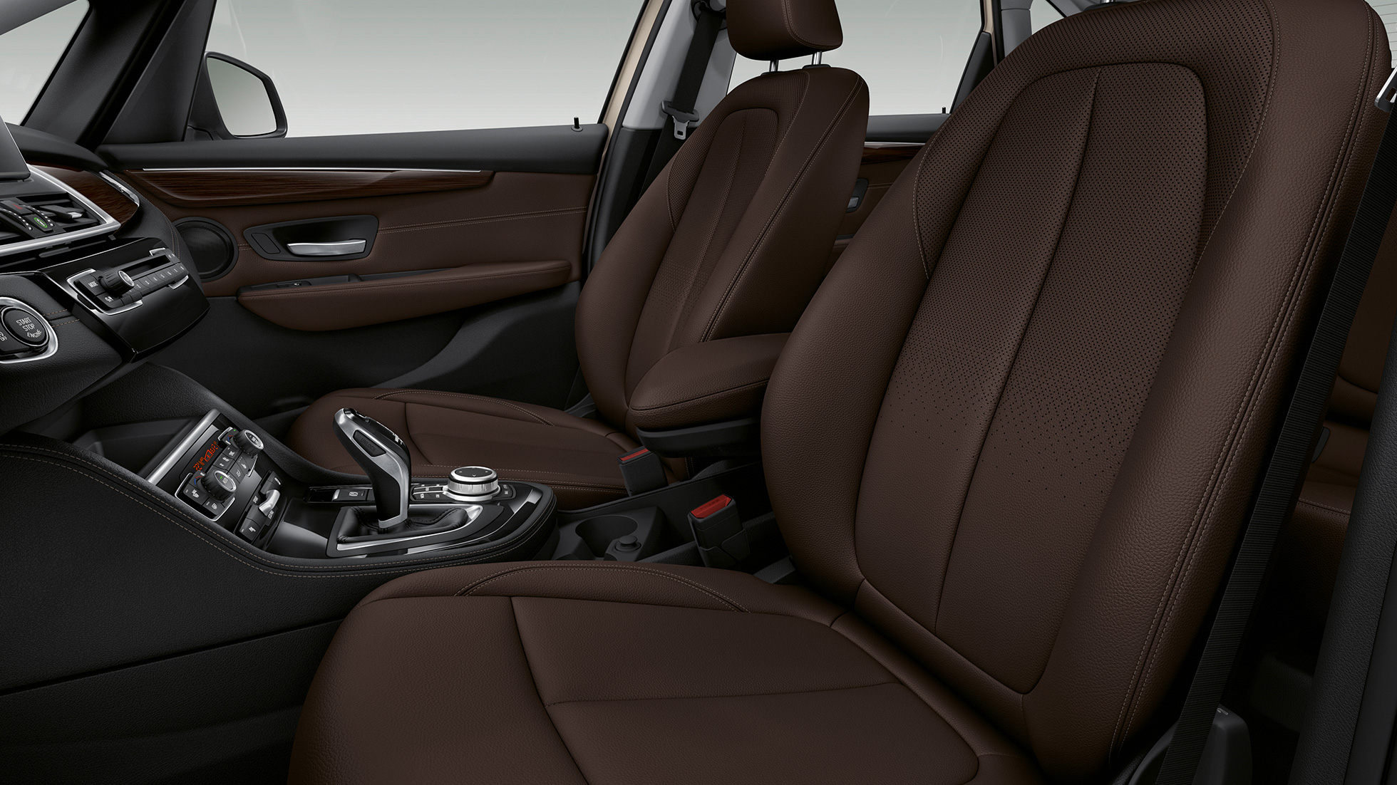 Sièges sport de la BMW Série 2 Active Tourer; Modèle Luxury Sièges sport de la BMW Série 2 Active Tourer, Modèle Luxury, 225i xDrive F45 2018 habitacle