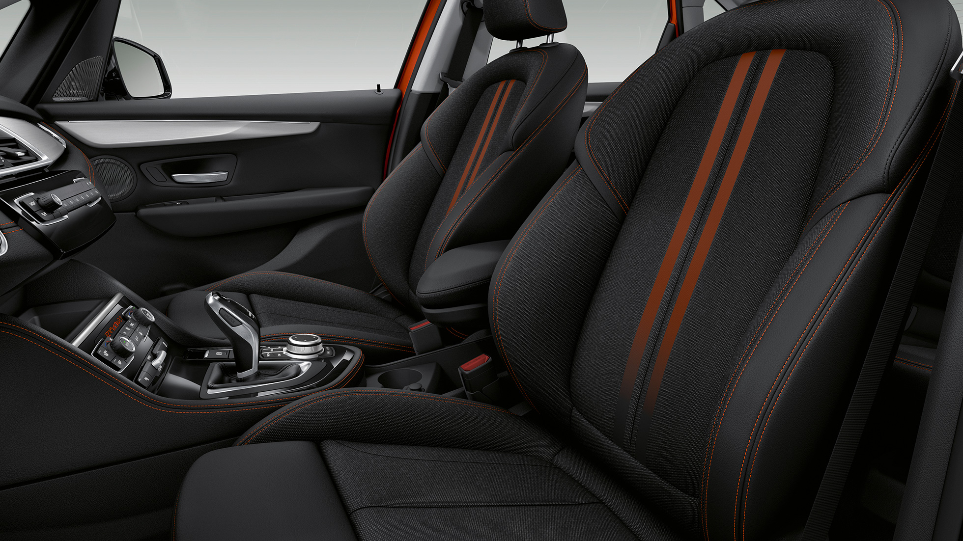 Sièges sport de la BMW Série 2 Active Tourer, Modèle Sport Sièges sport de la BMW Série 2 Active Tourer, Modèle Sport, 220i xDrive F45 2018 intérieur