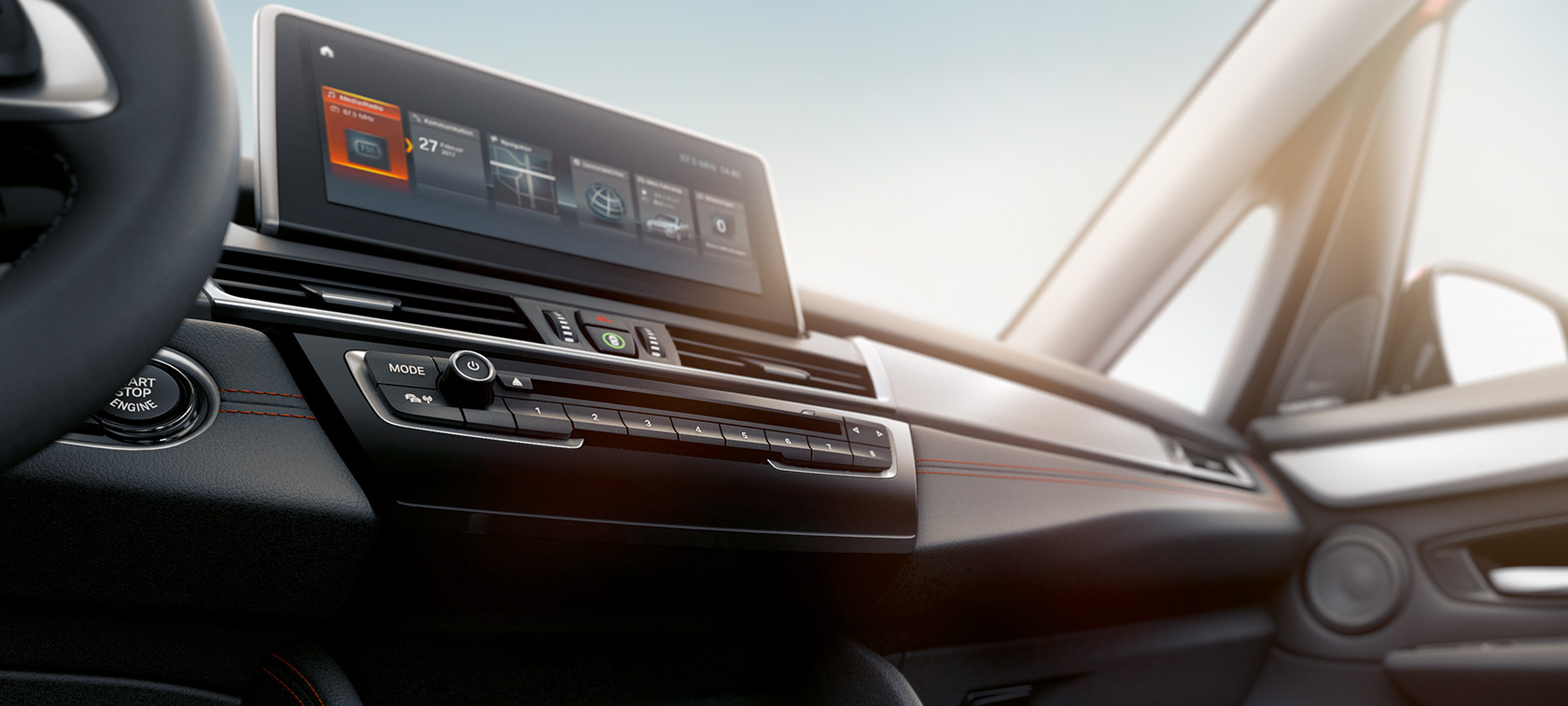 Control Display de la BMW Série 2 Active Tourer Control Display de la BMW Série 2 Active Tourer F45 2018 habitacle