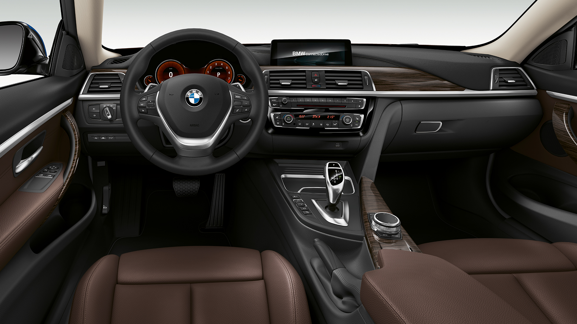 BMW Série 4 Coupé, Modèle Luxury, poste de conduite BMW Série 4 Coupé, Modèle Luxury, poste de conduite