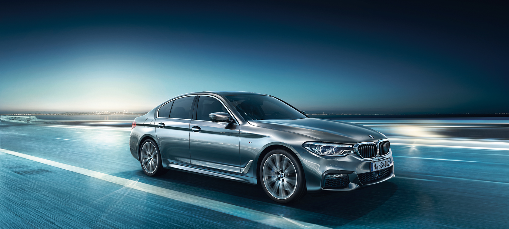 BMW Série 5 Berline BMW Série 5 Berline nouvelle 540i Berline G30 Bluestone metallic vue de profil