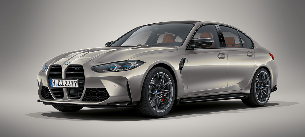 BMW Individual Tansanitblau metallic BMW M3 Berline G80 2020 Vue de trois quarts avant à l'arrêt de la BMW M3 Berline Individual Tansanitblau metallic G80 2020