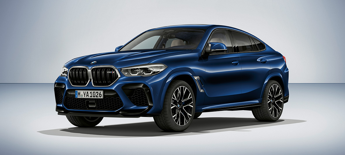 BMW X6 M en BMW Individual Tansanitblau metallic BMW X6 M F96 2020 en BMW Individual Tansanitblau metallic, vue de trois quarts de profil