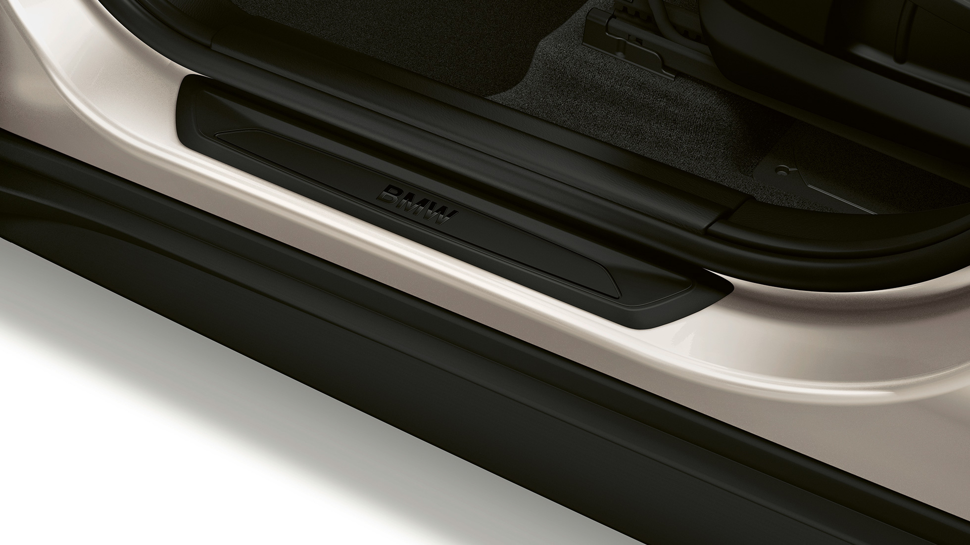 BMW X1, Modèle Advantage, seuils de porte BMW X1, Modèle Advantage, vue de profil avec gros plan sur les seuils de porte