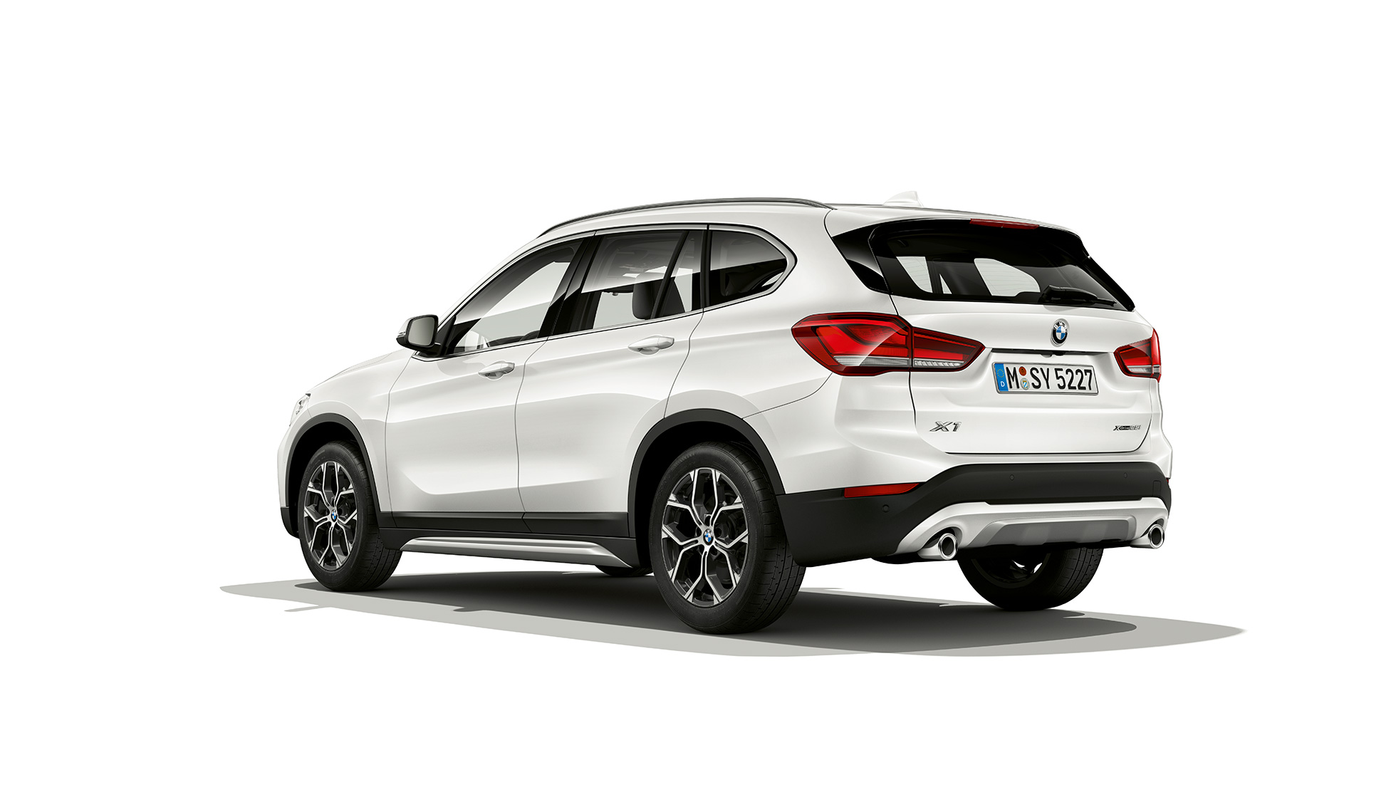 BMW X1, Modèle xLine, vue de trois quarts arrière BMW X1, Modèle xLine, vue de trois quarts arrière, prise en studio