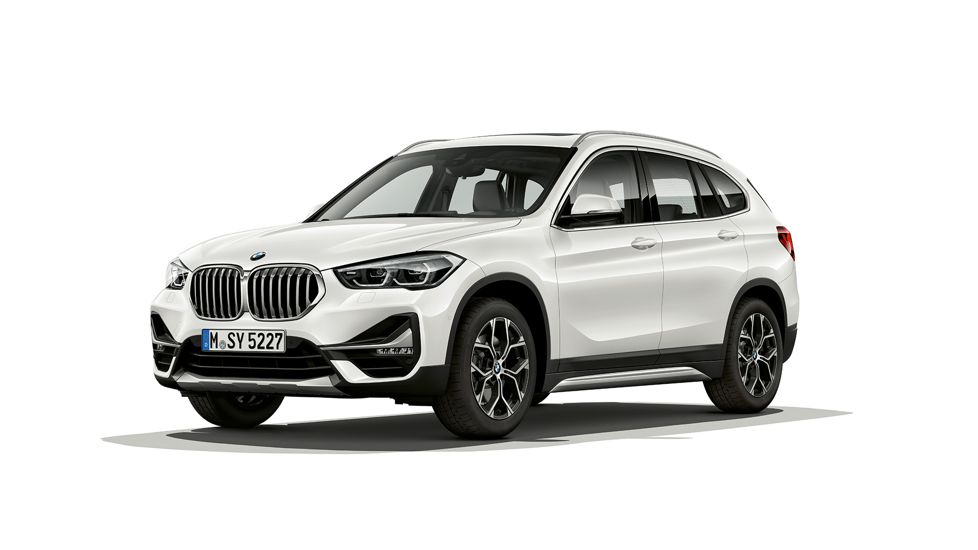 BMW X1, Modèle xLine, vue de trois quarts avant BMW X1, Modèle xLine, vue de trois quarts avant, prise en studio