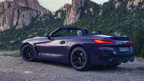 BMW Z4 Roadster (G29) vue de trois quarts face en conduite