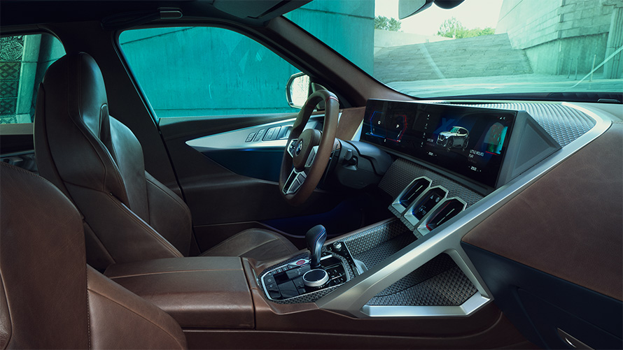 BMW Concept XM (G09) Vue latérale de l'habitacle orientation du conducteur