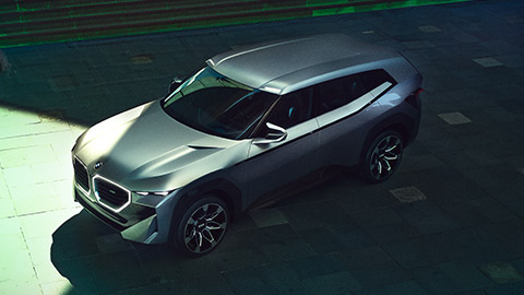 BMW Plug-in Hybrid vue de trois quarts face en plongée BMW Plug-in Hybrid vue de trois quarts face en plongée