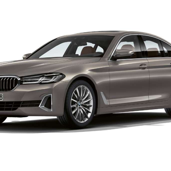 Modème Luxury de la BMW Série 5 Berline 520d xDrive G30 2020 en Berninagrau, vue de trois quarts avant
