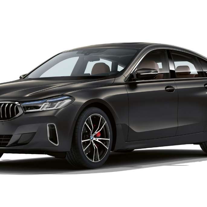 BMW Série 6 Gran Turismo G32 640d xDrive Modèle Luxury en Davitgrau, vue de trois quarts avant